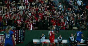 Portland Thorns Lose To Megan Rapinoe, Seattle Reign