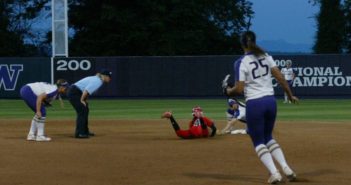 Pacific Northwest Showdown At Women’s College World Series